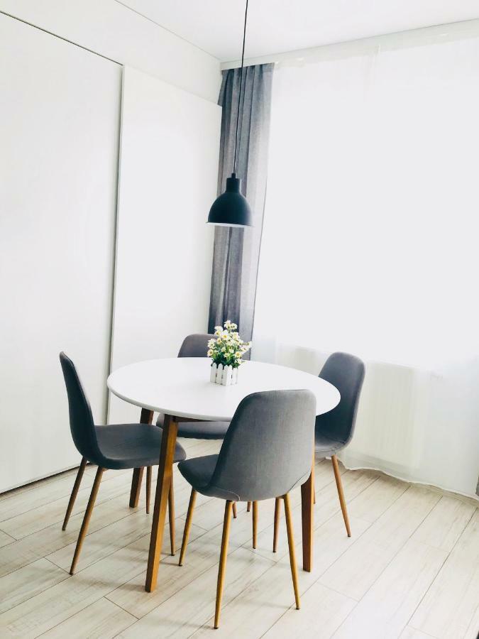 Residence P1 Oradea Bagian luar foto
