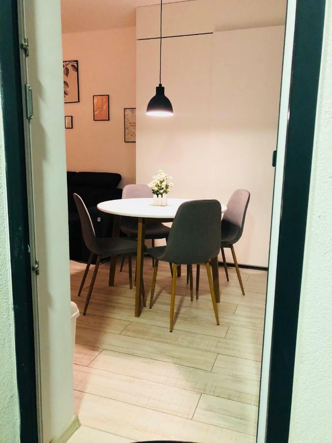 Residence P1 Oradea Bagian luar foto